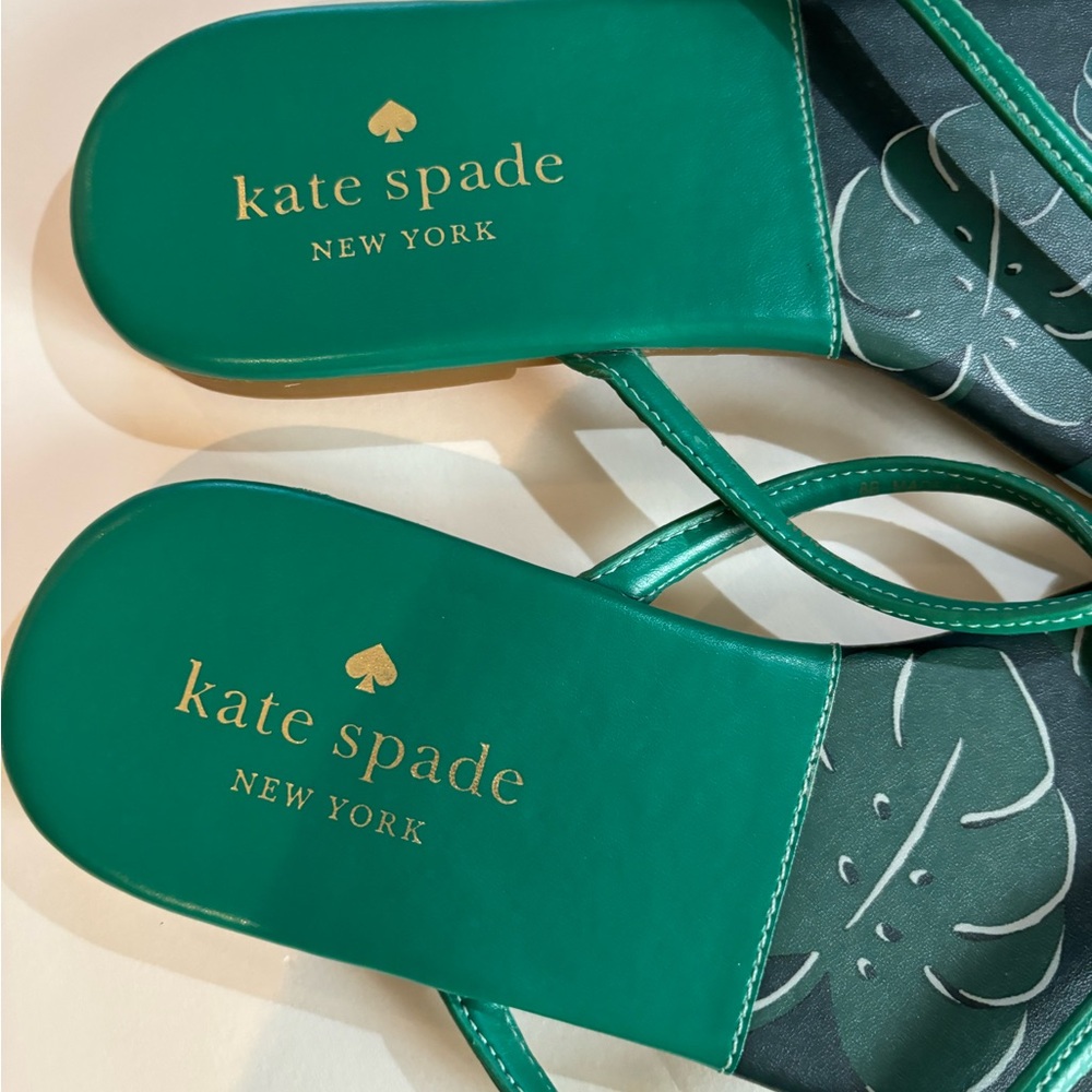 KATE SPADE Sz 8 Green Sandals with Tropical Design - Picture 3 of 10